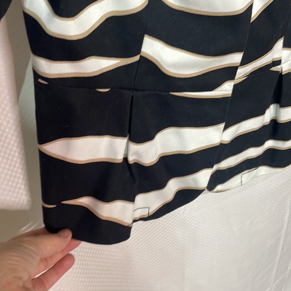 Kenneth Cole Reaction 10 puff short sleeve animal print black white jacket euc - Picture 5 of 13